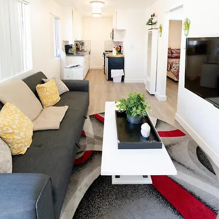 Cozy Small 2 Bedroom In Koreatown/Hollywood